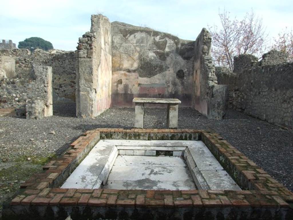 VI.5.3 Pompeii. September 2005. Entrance corridor, looking east.