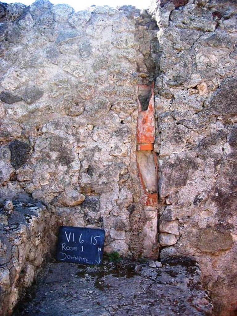 VI.6.15 Pompeii. July 2008. Downpipe in south wall. Photo courtesy of Barry Hobson