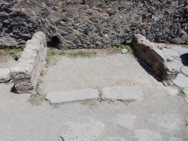 VI.6.17 Pompeii. May 2017. Looking towards oven in bakery.  The bin sunk into the floor was found near the east wall, on the right. Photo courtesy of Buzz Ferebee.

