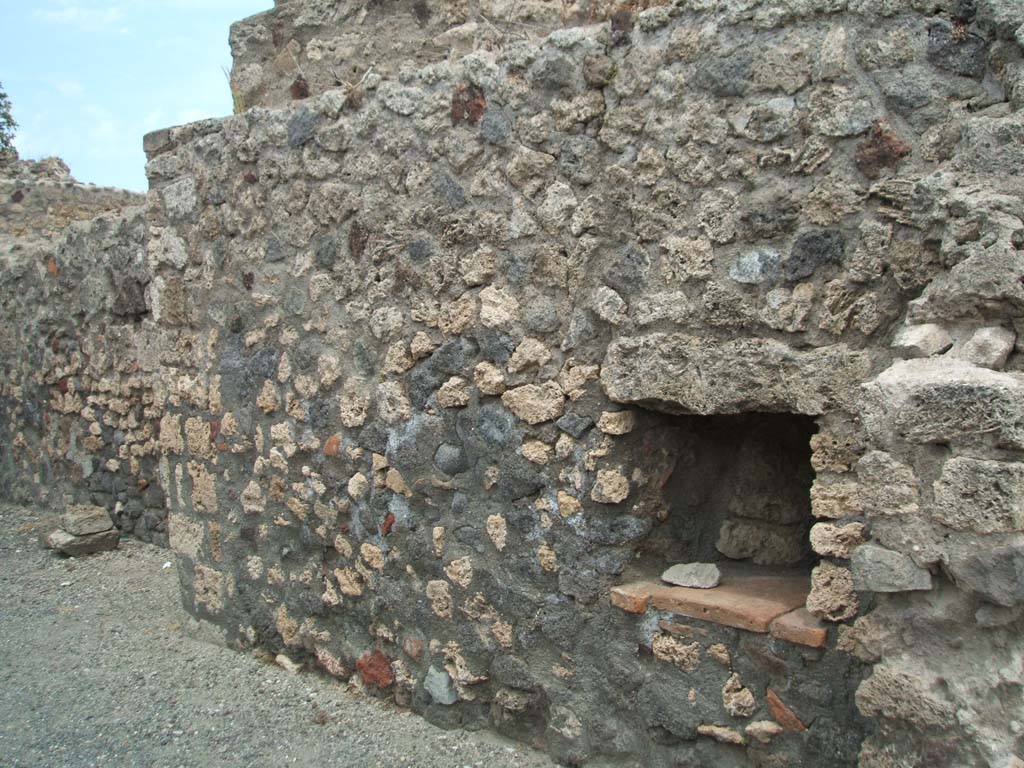 VI.6.17 Bakery and dwelling house. 
Linked to VI.6.18, VI.6.19, VI.6.20 and VI.6.21
