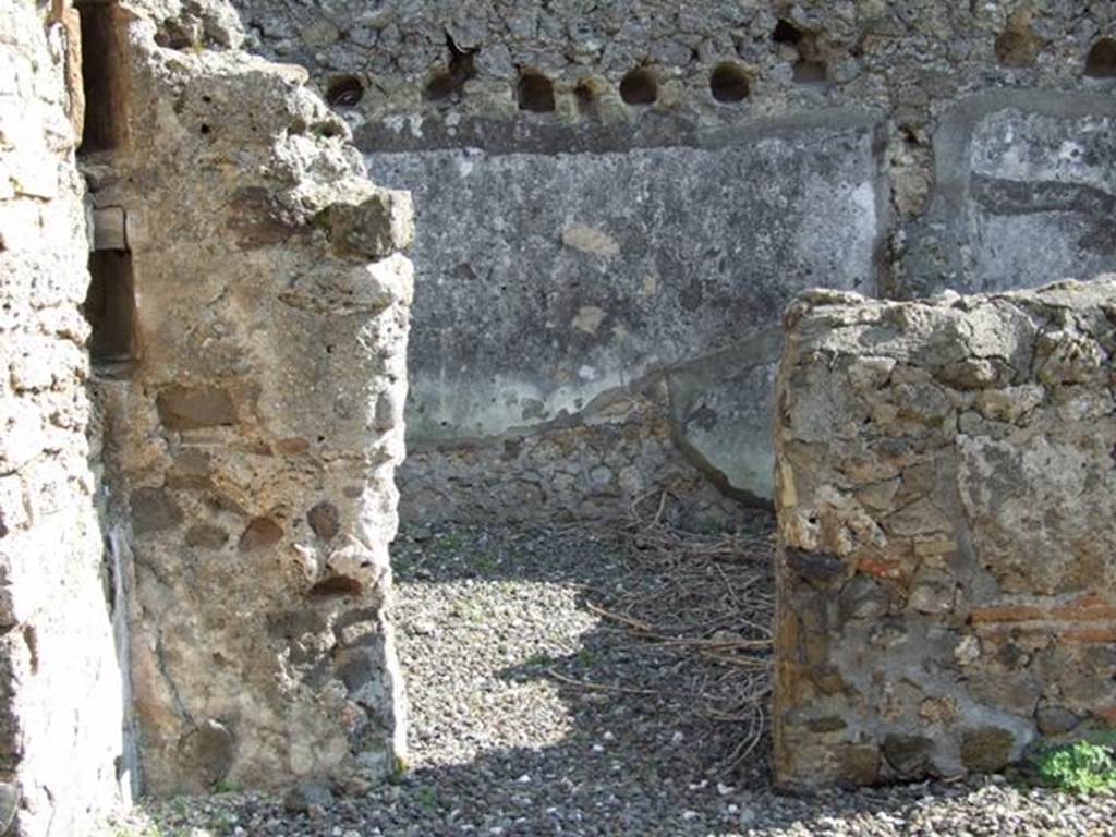 VI.7.1 Pompeii.  March 2009. Doorway to Cubiculum on south side of atrium area.