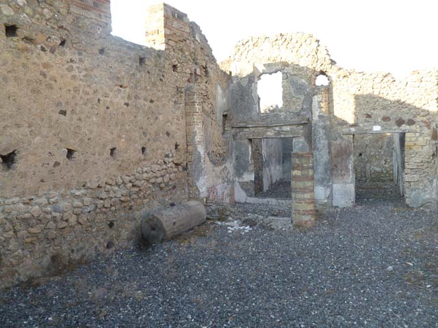 VI.7.1 Pompeii. September 2005.  Entrance on Vicolo della Fullonica.