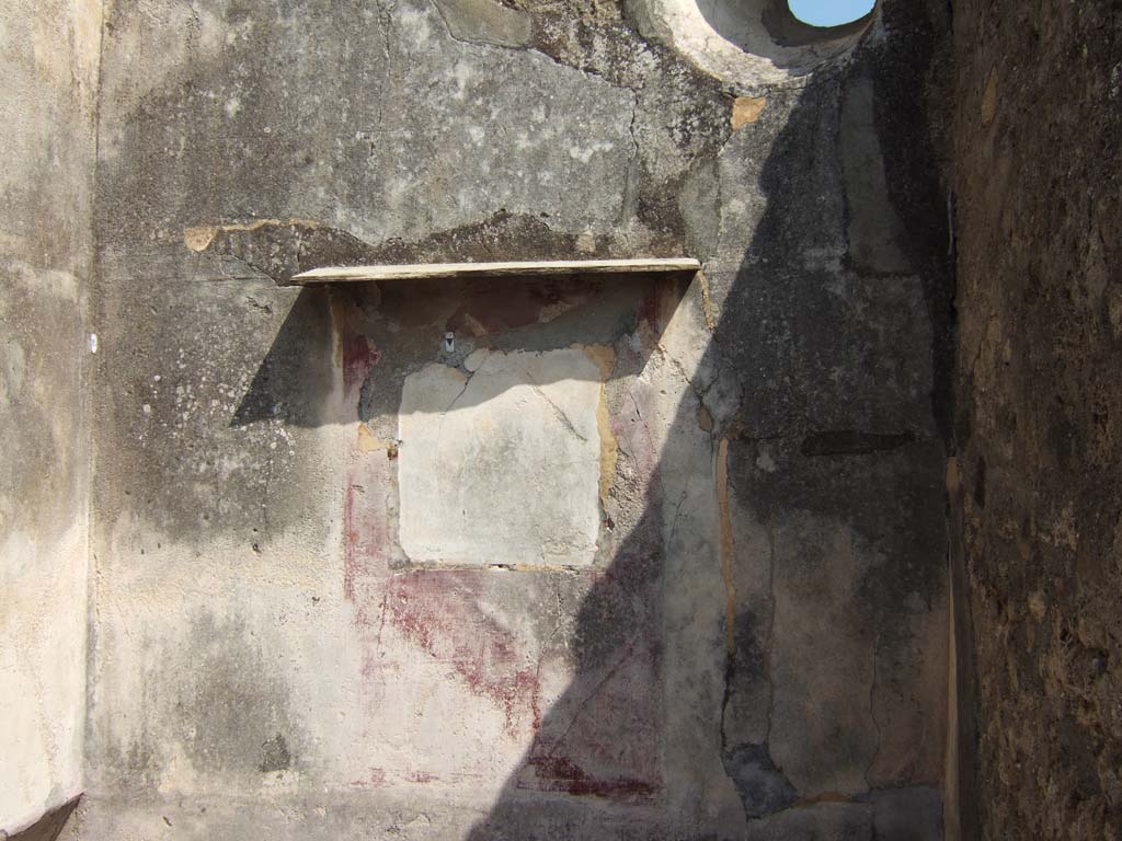 VI.7.3 Pompeii. W1278. Doorway to room 4, looking towards south-east corner.
Photo by Tatiana Warscher. Photo © Deutsches Archäologisches Institut, Abteilung Rom, Arkiv. 
