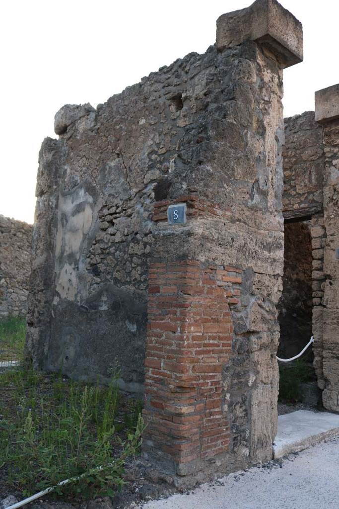 VI.7.8 Pompeii. December 2018. 
Looking west towards pilaster at north end of shop, linked with entrance doorway of VI.7.9. 
Photo courtesy of Aude Durand.
