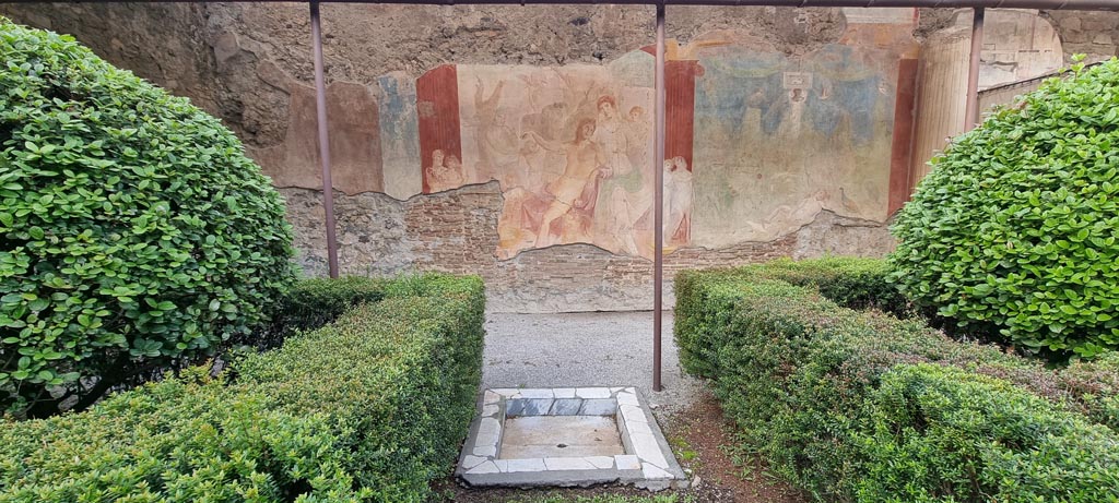 VI.7.18 Pompeii. 1966. Garden wall painting. Photo by Stanley A. Jashemski.
Source: The Wilhelmina and Stanley A. Jashemski archive in the University of Maryland Library, Special Collections (See collection page) and made available under the Creative Commons Attribution-Non Commercial License v.4. See Licence and use details.
J66f0698
