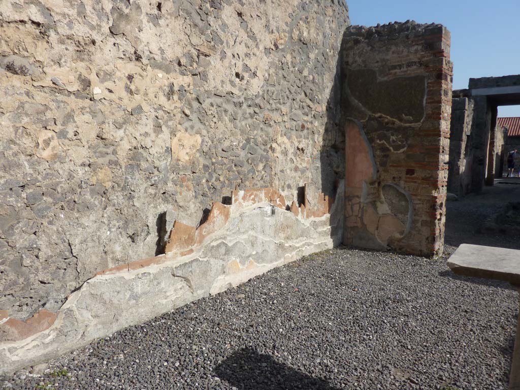 VI.7.23 Pompeii. February 2015. West wall in south-west corner. Photo courtesy of Johannes Eber.