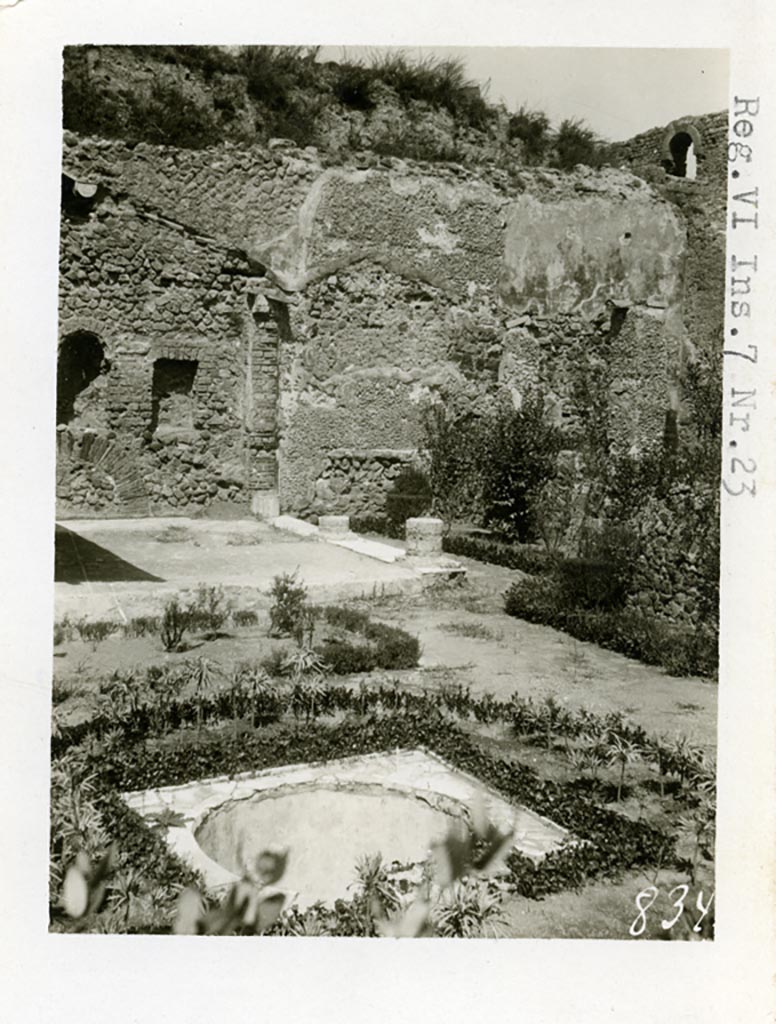 VI.7.23 Pompeii. 1937-39. Looking west across pool in garden area. Photo courtesy of American Academy in Rome, Photographic Archive. Warsher collection no. 1403.
