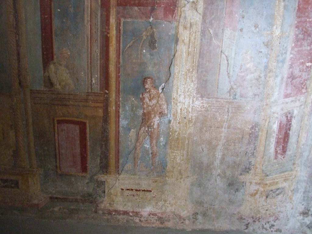 VI.7.23 Pompeii. Drawing by Zahn of a seated figure on west wall of cubiculum.
See Zahn, W., 1842-44. Die schönsten Ornamente und merkwürdigsten Gemälde aus Pompeji, Herkulanum und Stabiae: II. Berlin: Reimer, taf. 40.
