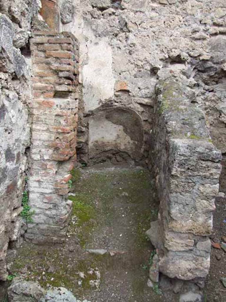 VI.8.8 Pompeii. May 2010. Looking north into latrine in north-east corner.