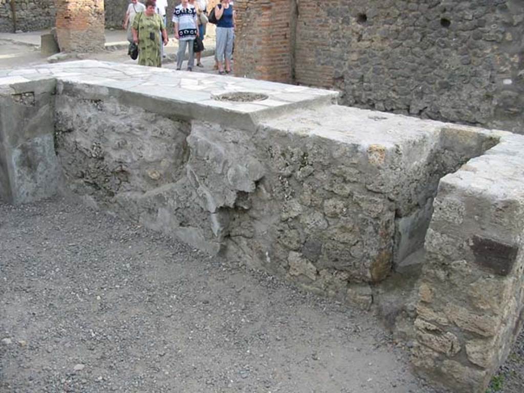 VI.8.9 Pompeii. December 2007. West wall.