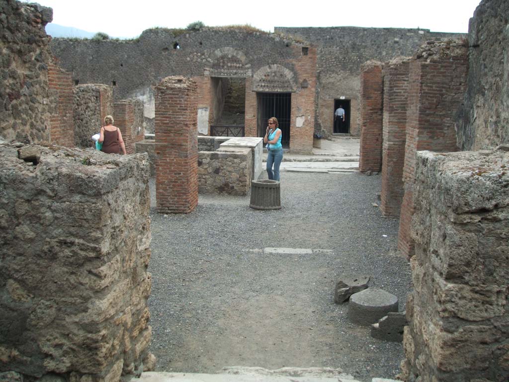 VI.8.9 Pompeii. December 2007. Small rear room to north of larger rear room.