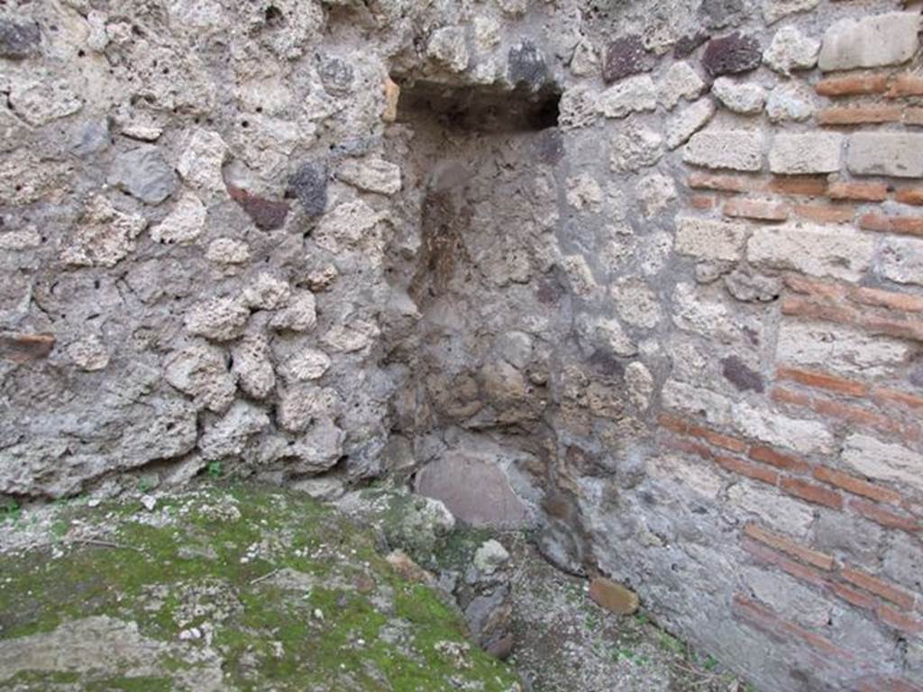 VI.8.13 Pompeii.  Shop.     December 2007.  Site of latrine in south west corner?