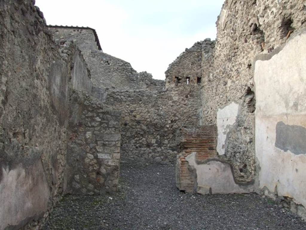 VI.8.17 Pompeii.  Shop with dwelling.  December 2007.  West wall with door to rear room.