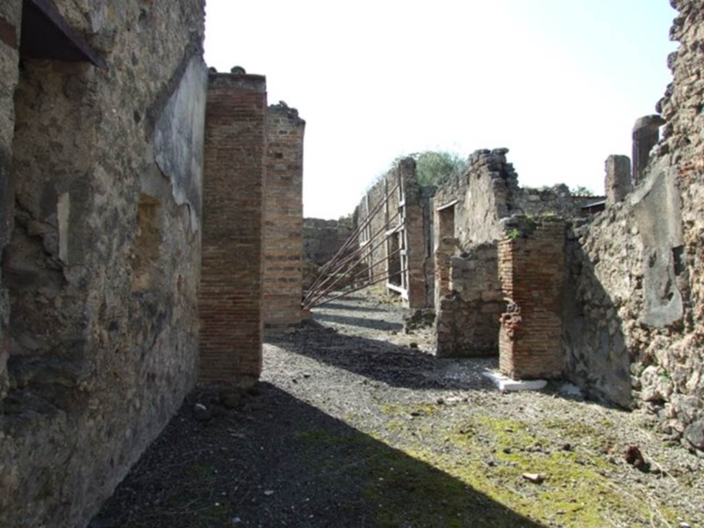 VI.8.20 Pompeii. March 2009.  Room 1.   Entrance corridor looking west to peristyle area.