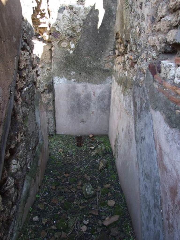 VI.8.20 Pompeii. March 2009.  Room 13.   Looking east. North and south walls with remains of stairs.