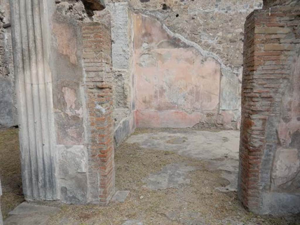 VI.8.22 Pompeii. May 2017. Doorway to triclinium, looking north from portico of peristyle. Photo courtesy of Buzz Ferebee.
