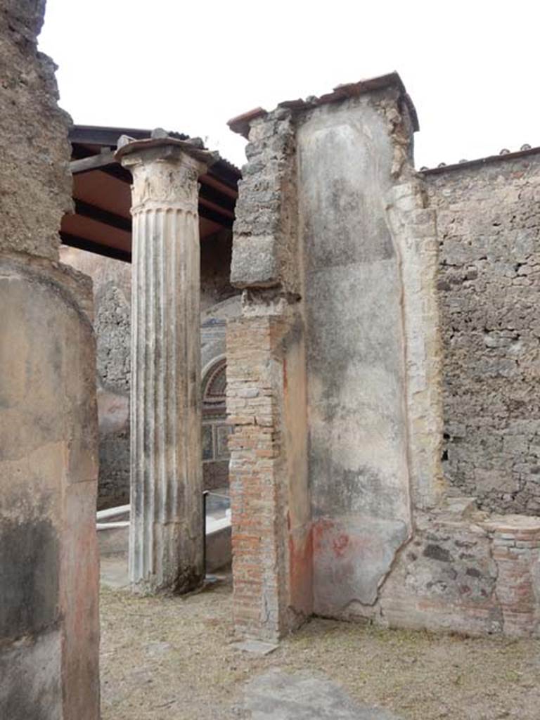 VI.8.22 Pompeii. May 2017. Triclinium, looking towards south-west corner and window onto garden area. Photo courtesy of Buzz Ferebee.
