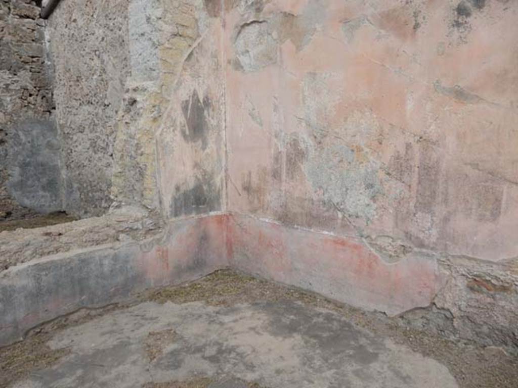 VI.8.22 Pompeii. May 2017.  Detail of stucco decoration on north wall. Photo courtesy of Buzz Ferebee.
