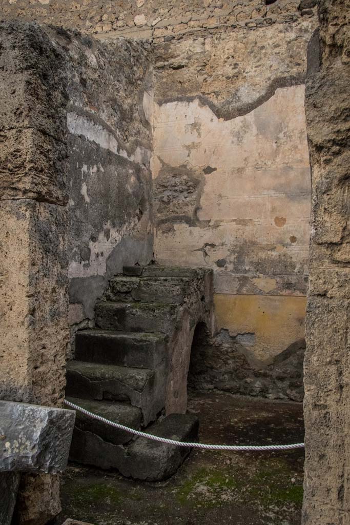 VI.8.22 Pompeii. January 2019. 
Doorway to room 18, with stairs in north-west corner. Photo courtesy of Johannes Eber.
