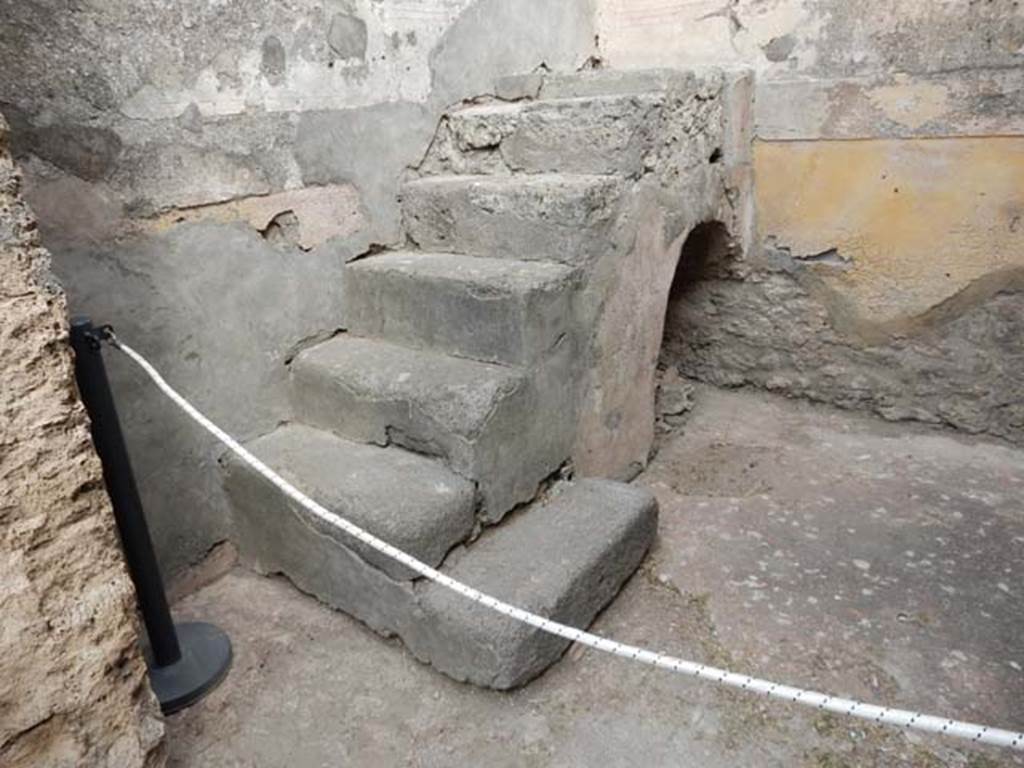 VI.8.22 Pompeii. May 2017. Room 18, west wall with stairs to upper floor. Photo courtesy of Buzz Ferebee.
