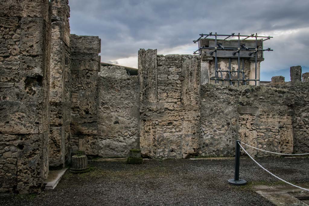 VI.8.22 Pompeii. January 2019. 
Looking towards south-east corner of atrium with blocked doorways in south wall with marble thresholds. Photo courtesy of Johannes Eber.
