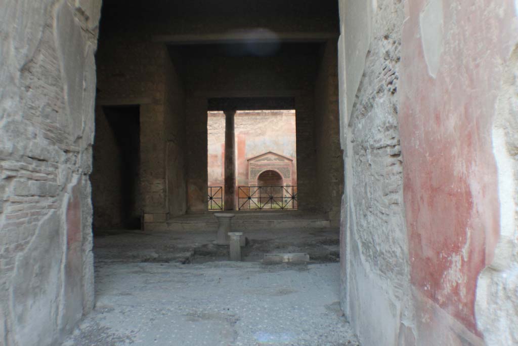 VI.8.23 Pompeii. May 2017. Looking towards south-east corner of atrium. Photo courtesy of Buzz Ferebee.
