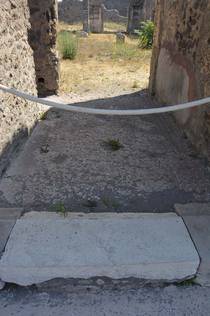 VI.9.5 Pompeii. December 2007. Looking east from entrance doorway, along fauces 14 to Corinthian atrium 16. The doorway into room 15, and VI.9.4,  is on the left.