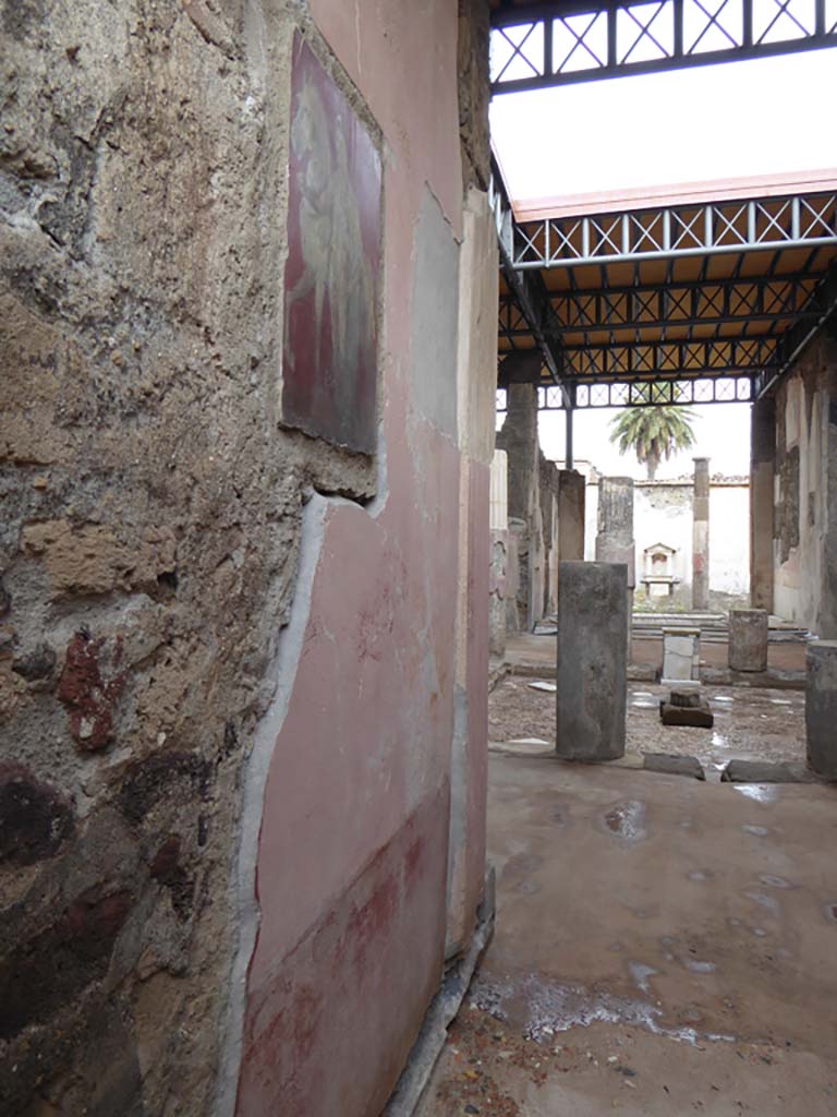 VI.9.6 Pompeii. September 2017. 
Looking towards north wall of entrance corridor/fauces leading into atrium, with reproduction of original painting.
Foto Annette Haug, ERC Grant 681269 DÉCOR.


