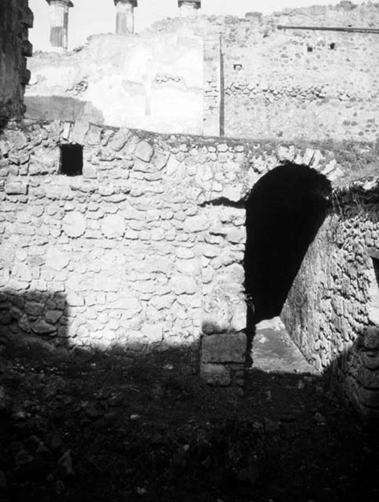 231261 Bestand-D-DAI-ROM-W.728.jpg
6.9.5 Pompeii. W728.  Entrance doorway to corridor to underground kitchen area.
Photo by Tatiana Warscher. With kind permission of DAI Rome, whose copyright it remains. 
See http://arachne.uni-koeln.de/item/marbilderbestand/231261 
