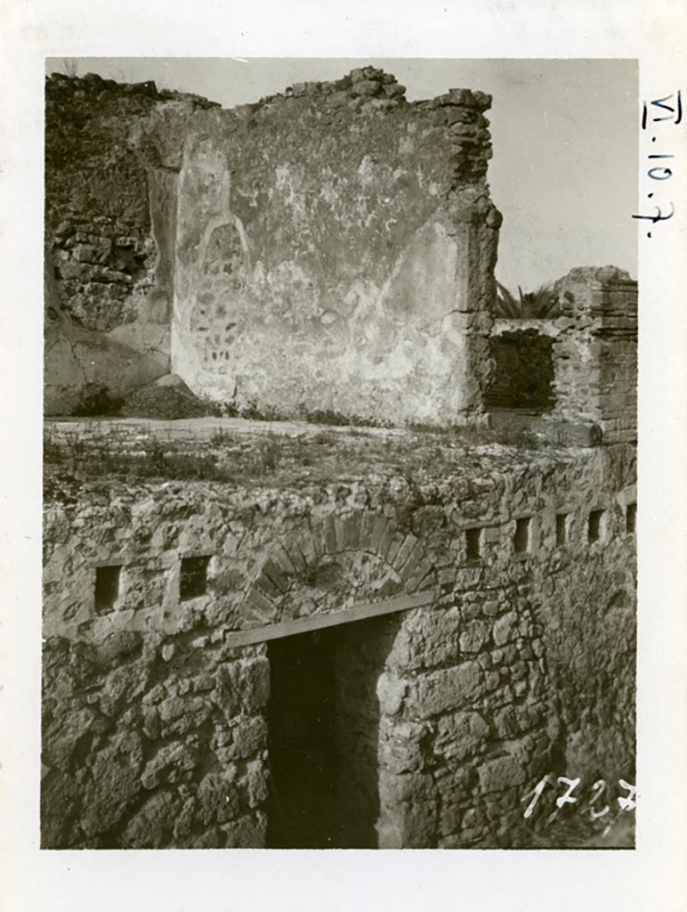 VI.10.7 Pompeii. Pre-1937-39. 
Room 10, triclinium or large room on north side of house at upper level. Looking towards east wall.
On the lower level is a doorway to one of the rooms on the north side of room 16.  
Photo courtesy of American Academy in Rome, Photographic Archive. Warsher collection no. 1727.

