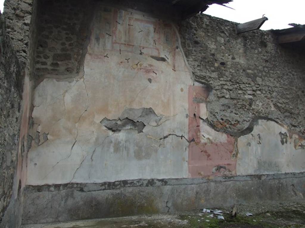VI.10.11 Pompeii.  March 2009.  Room 15.  Triclinium.  West wall.