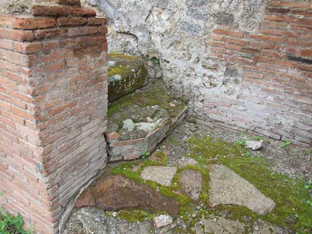 VI.10.15 Pompeii. May 2010. Steps to upper floor.