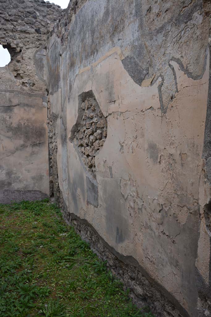 VI.11.9 Pompeii. October 2017. Room 4, looking west along north wall of corridor.
Foto Annette Haug, ERC Grant 681269 DÉCOR




