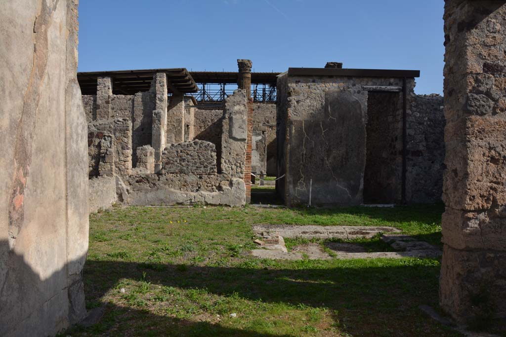 VI.11.9 Pompeii. October 2017. Room 7, looking east across atrium 3 from west ala 7.
Foto Annette Haug, ERC Grant 681269 DÉCOR

