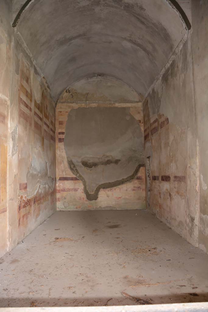 VI.11.10 Pompeii. October 2017. Room 39, looking north through doorway across flooring.
Foto Annette Haug, ERC Grant 681269 DÉCOR
