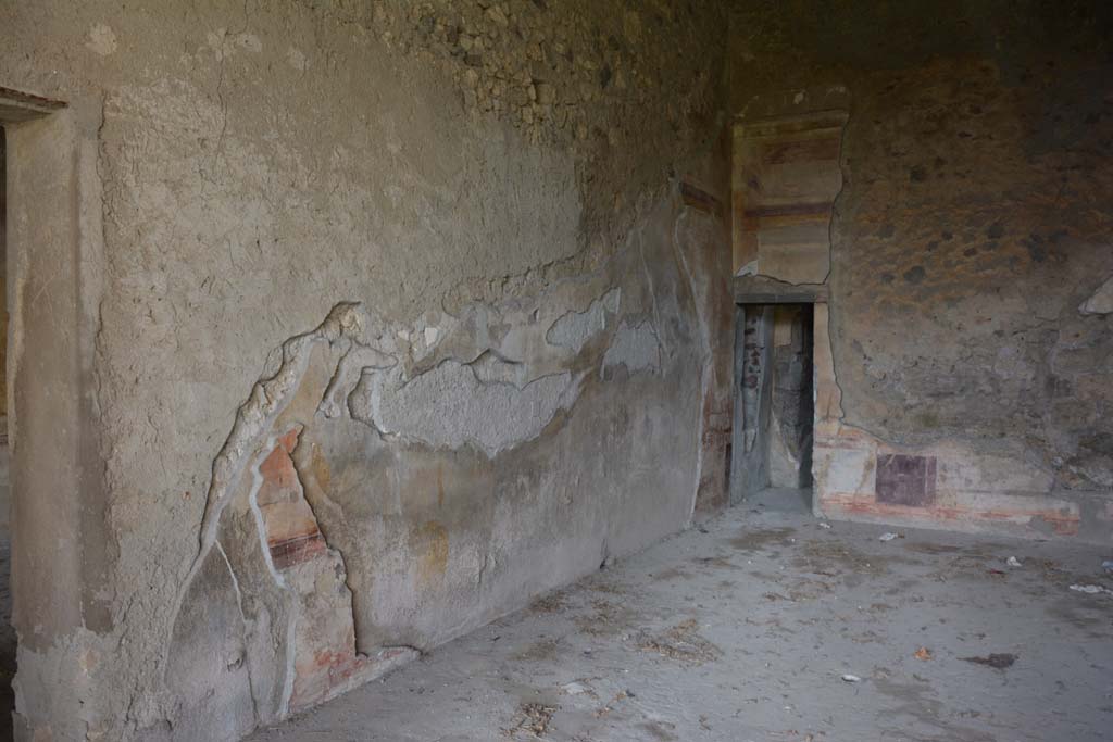 VI.11.10 Pompeii. December 2006. Room 24, painted west wall of bedroom.