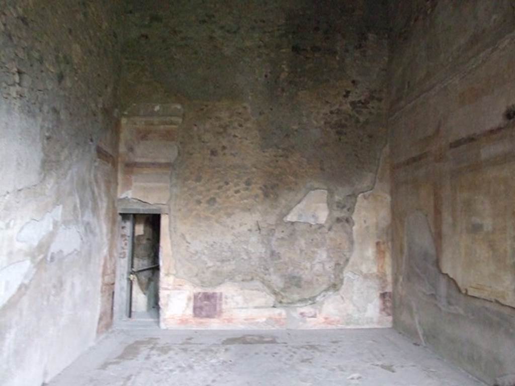 VI.11.10 Pompeii. December 2007. Room 24, mosaic floor of recess in bedroom.