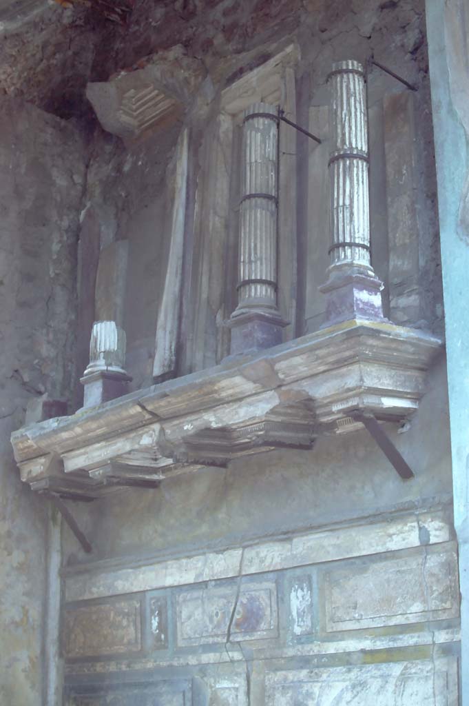 VI.12.2 Pompeii.  Fauces.  Small columns on West side.  Photographed 1970-79 by Günther Einhorn, picture courtesy of his son Ralf Einhorn.
