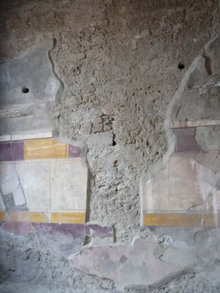 VI.12.2 Pompeii. September 2015. South wall of third room on west side of atrium.
