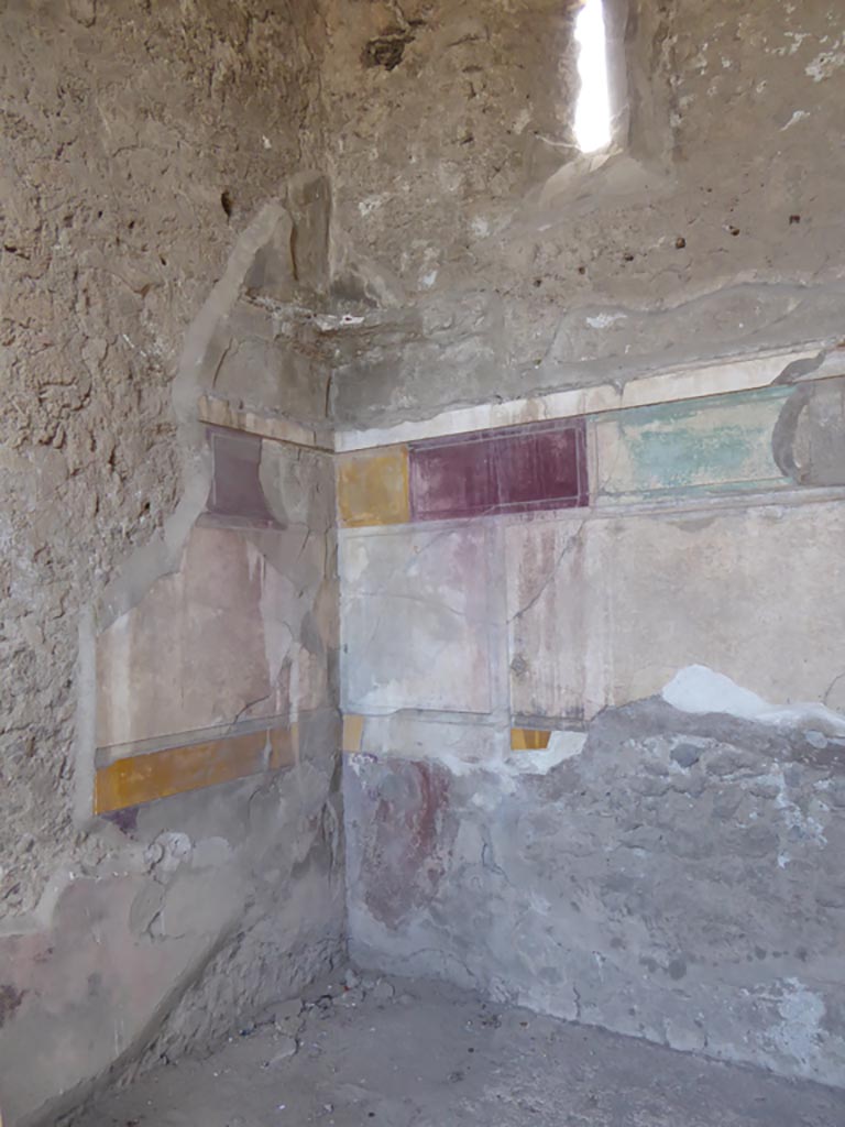 VI.12.2 Pompeii. September 2015. Room 32, south-west corner.
Foto Annette Haug, ERC Grant 681269 DÉCOR.

