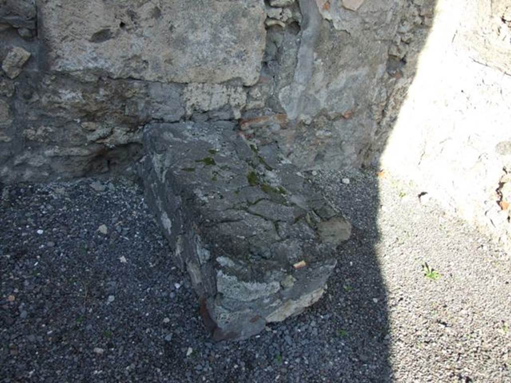 VI.13.5 Pompeii. December 2007. Remains of base of staircase near north wall.