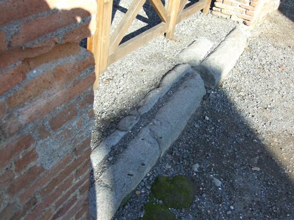 VI.14.2 Pompeii. December 2007. Threshold or sill with groove for sliding doors.