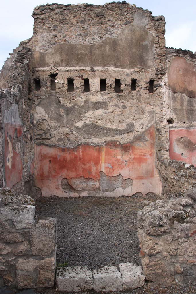 VI.14.8 Pompeii. October 2020. Doorway to triclinium, with remains of III Style decoration.
Photo courtesy of Klaus Heese.
