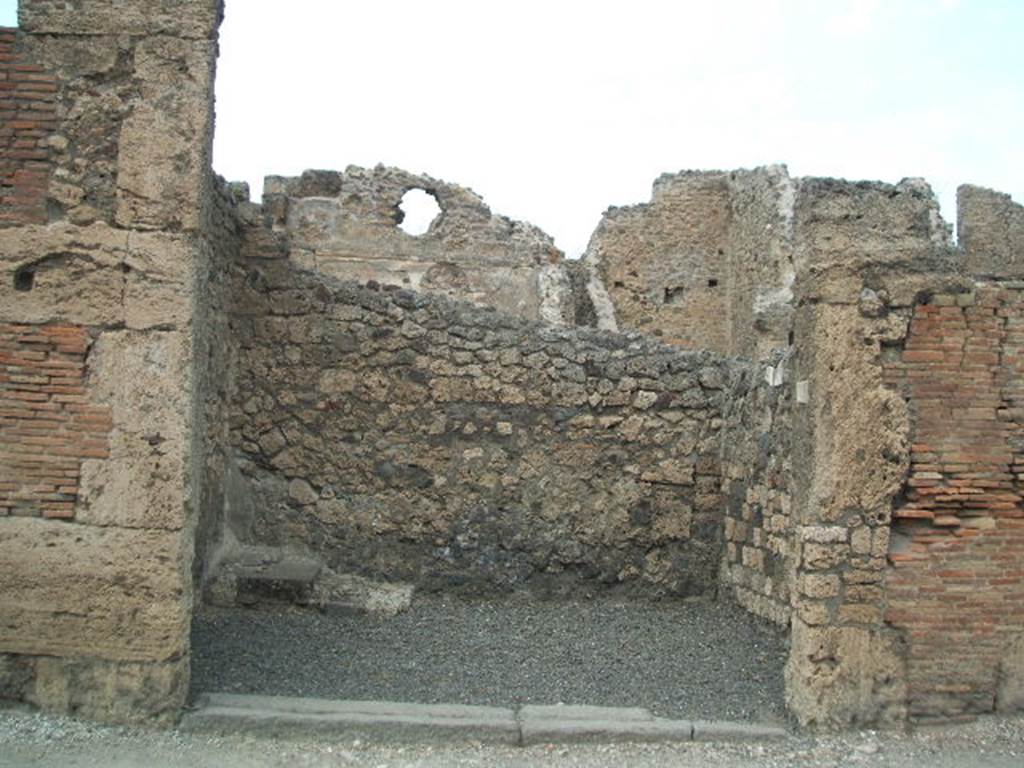 VI.14.14 Pompeii. May 2005. Looking north to entrance doorway on Via della Fortuna.