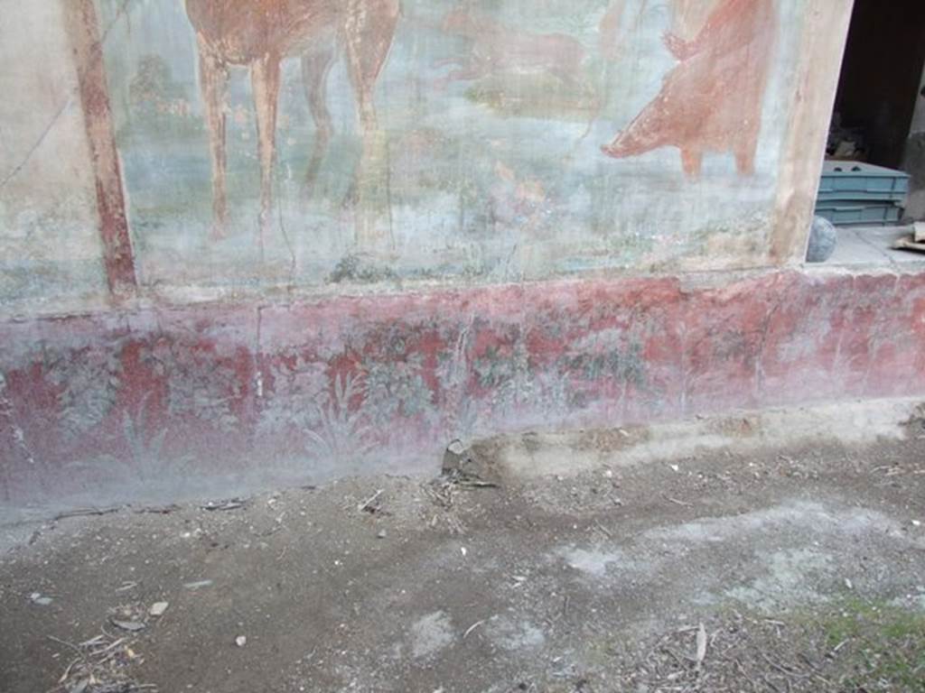 VI.14.20 Pompeii. March 2009. Room 18, painted plants on lower border of west wall of garden area.