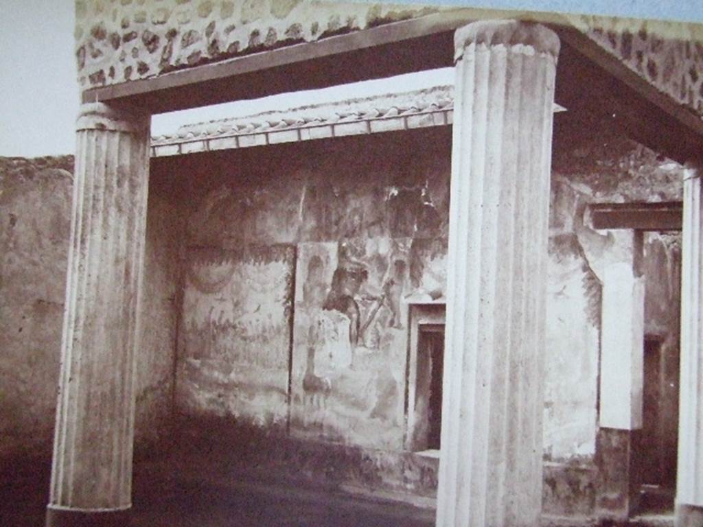 VI.14.20 Pompeii.   Peristyle with painting of Orpheus.  From old undated photograph. Courtesy of Society of Antiquaries. Fox Collection.
