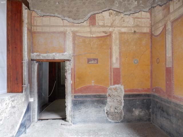VI.15.1 Pompeii. May 2017. Painted panel from north wall. Photo courtesy of Buzz Ferebee.