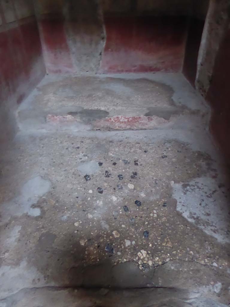 VI.15.1 Pompeii. May 2017. Flooring of cubiculum/bedroom. Photo courtesy of Buzz Ferebee.
