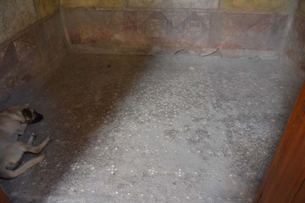 VI.15.1 Pompeii. December 2006. North-west corner with detail of painting in bedroom on left of main entrance.