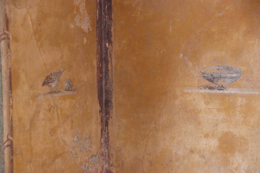 VI.15.1 Pompeii. May 2017. East wall of bedroom on left of main entrance. Photo courtesy of Buzz Ferebee.

